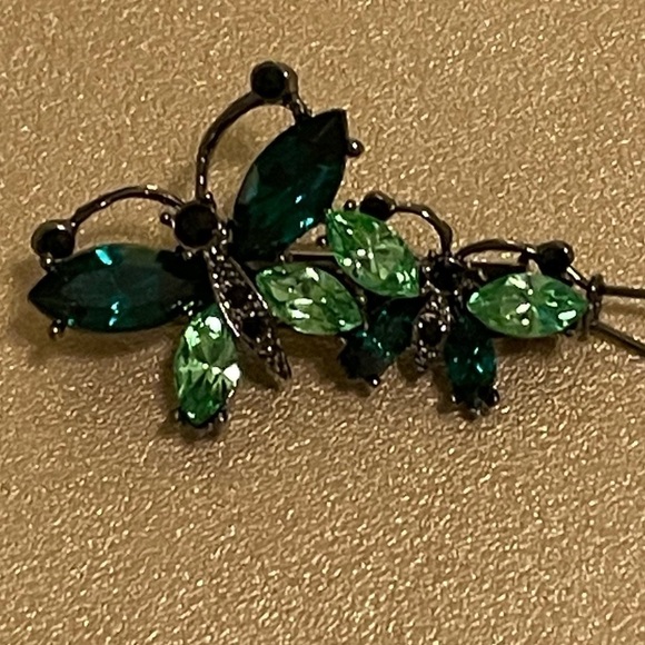 Green gemstone Butterfly Hair Grip - Picture 3 of 16